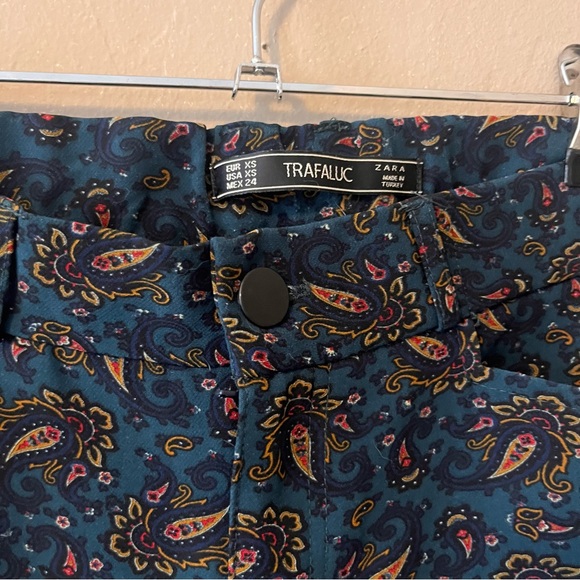 🎉rare🎉 Zara green paisley print rolled hem straight leg trouser pants - Picture 8 of 13